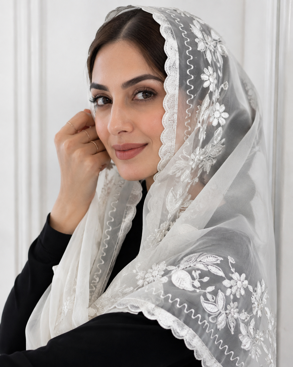 Farzana Ivory Lace Scarf
